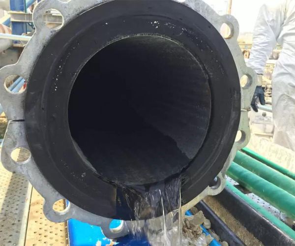 צינור הולכת מים לאחר הניקוי כימי - גור טכנולוגיות בעמ
